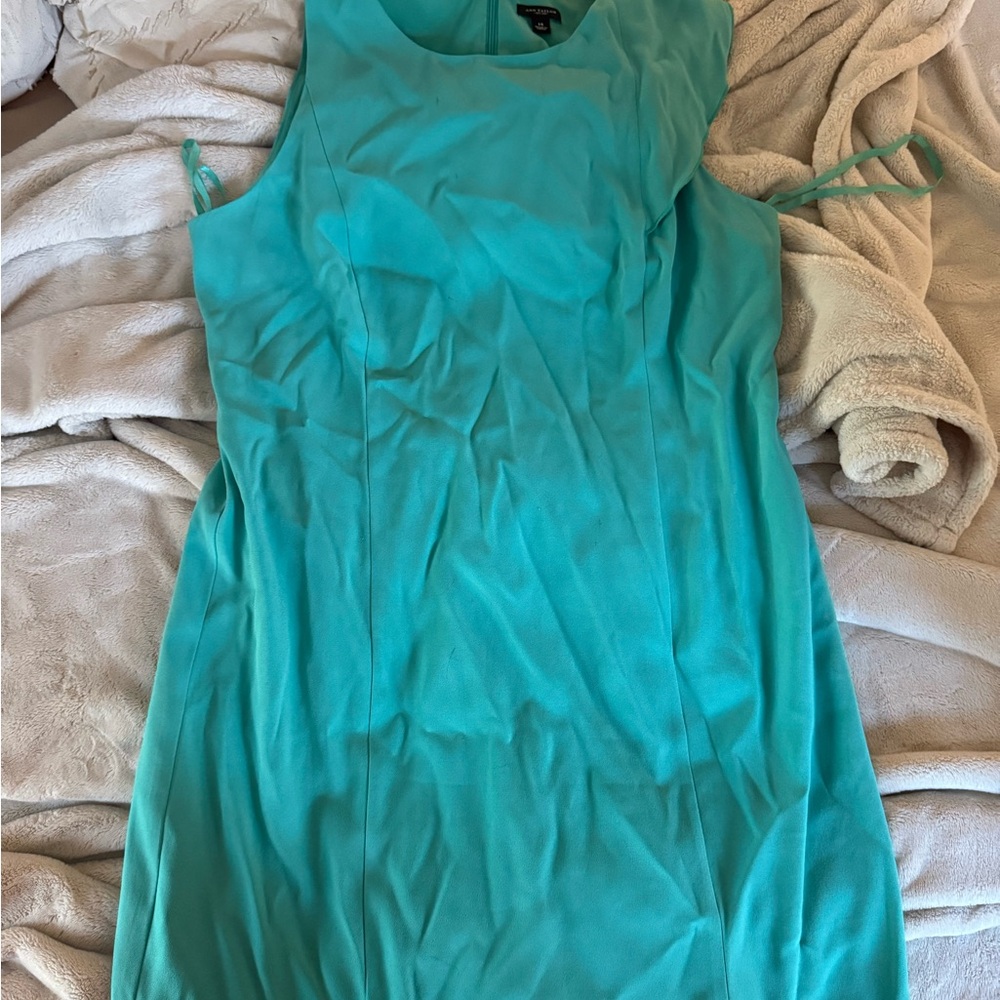 Ann Taylor Green Sheath Mini Dress Sleeveless Crew Neck